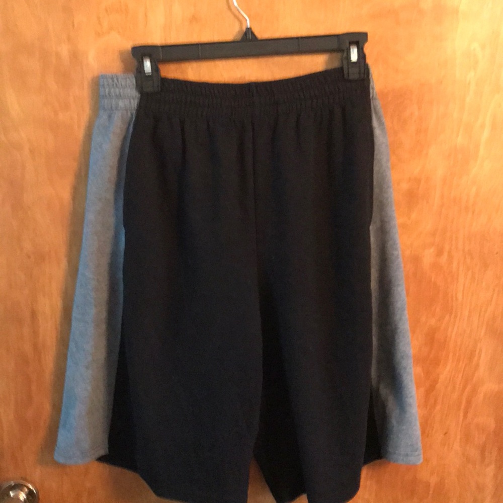 Old Navy   black shorts size medium